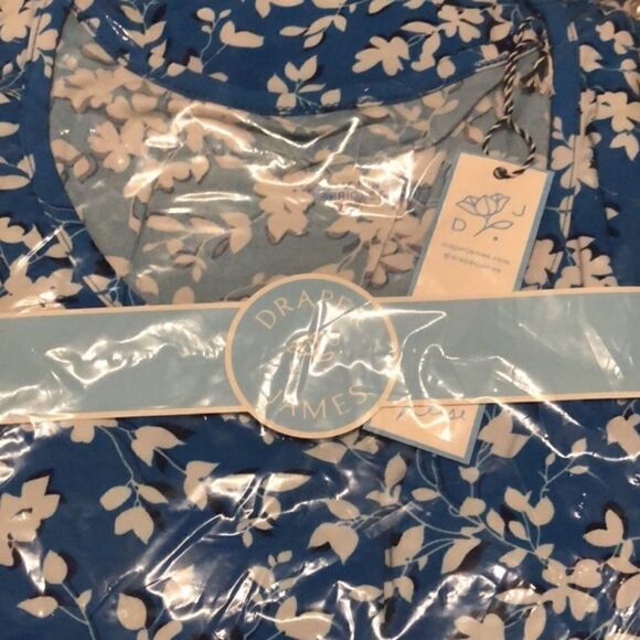 Draper James pijama plus Ipsy bag plus lip balm - Picture 6 of 13